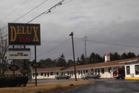 Delux Inn