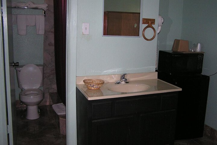 American Inn Motel - thumb 1