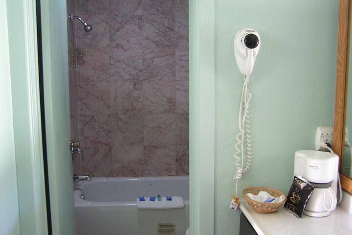 American Inn Motel - thumb 6