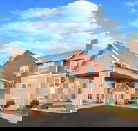 AmericInn by Wyndham Fulton Clinton - Accommodation Ohio