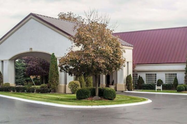 Days Inn By Wyndham Austintown