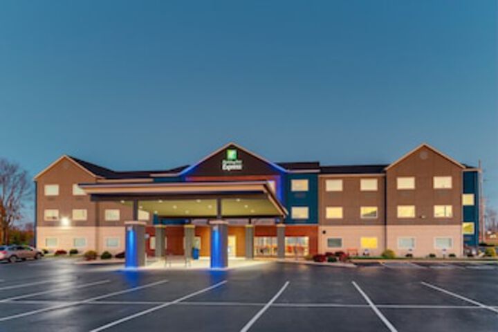 Holiday Inn Express Cincinnati North - Monroe, An IHG Hotel