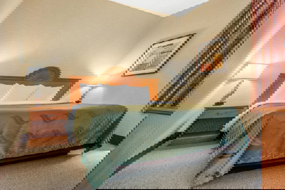 Quality Inn & Suites - thumb 6