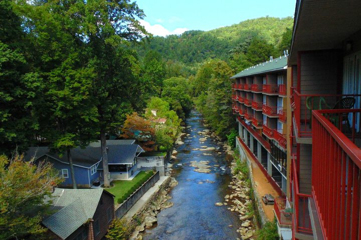 Baymont By Wyndham Gatlinburg On The River - thumb 4