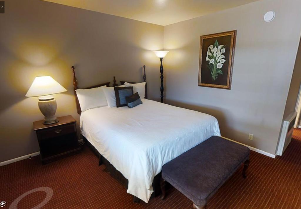 DeLano Motel - thumb 2