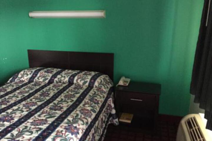 Budget Inn Elizabeth - thumb 4