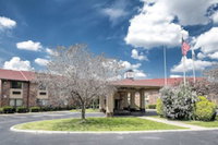 Red Roof Inn  Suites Hermitage