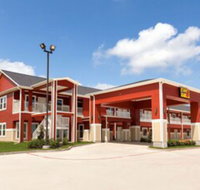 Super 8 by Wyndham Carrizo Springs - Accommodation Ohio