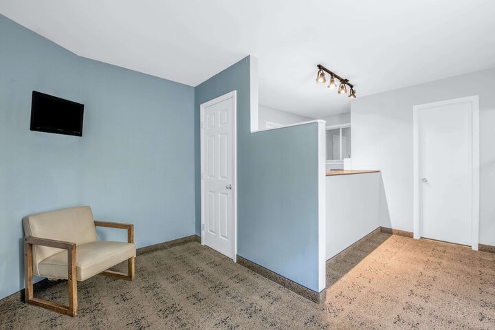 Knights Inn Pine Grove - thumb 5