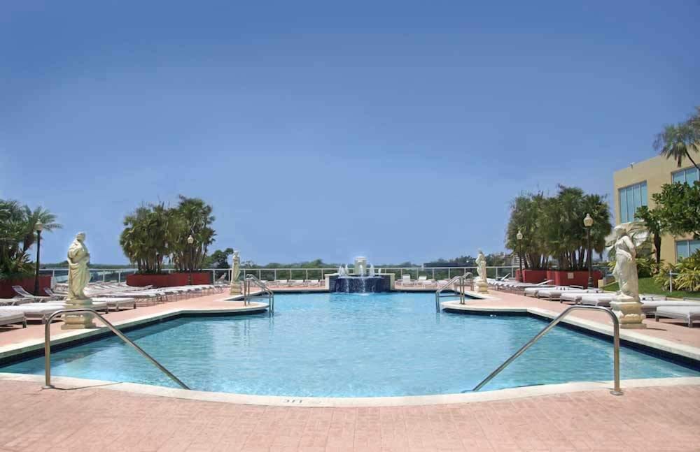 Miami Apartments By Rainbow Global - thumb 0