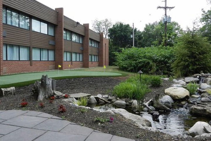 Quality Inn & Suites - thumb 1