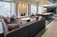 Courtyard by Marriott Newark Liberty International Airport