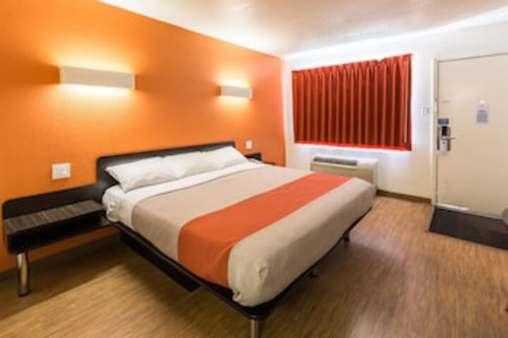 Motel 6 Stephenville, TX - thumb 0