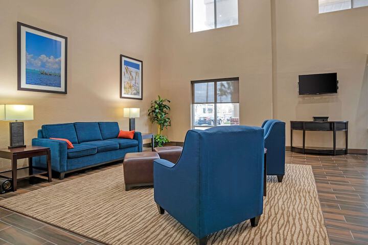 Comfort Suites Foley - thumb 5