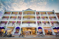 The Lilac Tree Suites  Spa