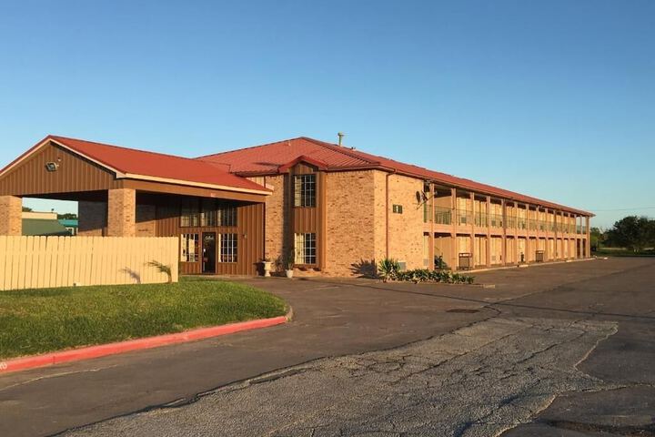 Chaparral Motel - thumb 1