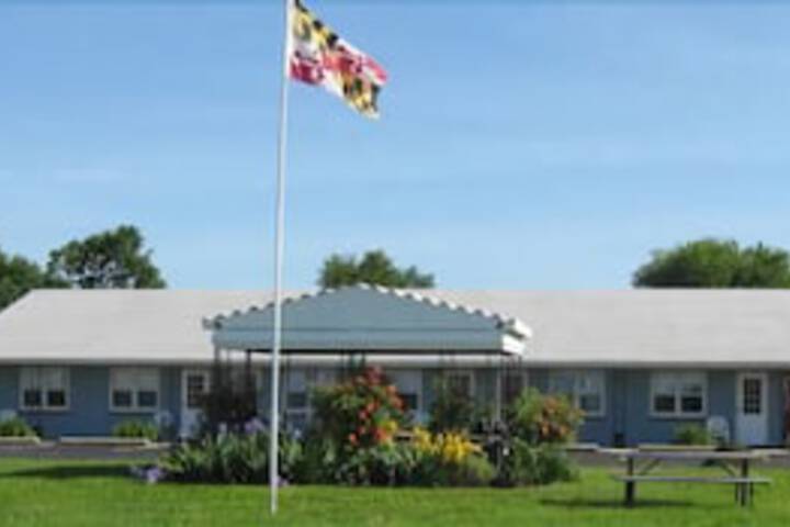 Mariners Motel - thumb 0