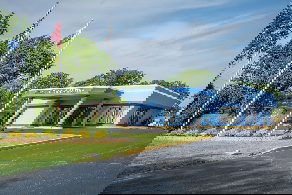 Atlantic Inn & Suites - thumb 2