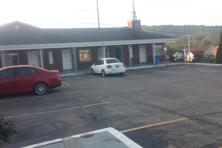 Budget Inn - thumb 3