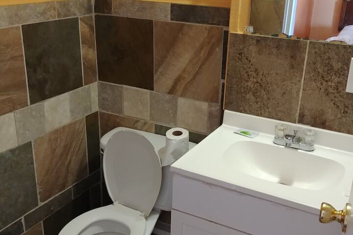 Budget Inn - thumb 7