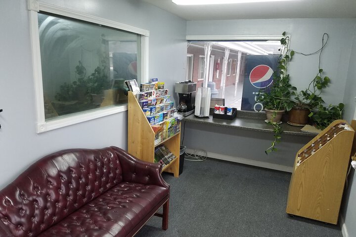 Budget Inn - thumb 4