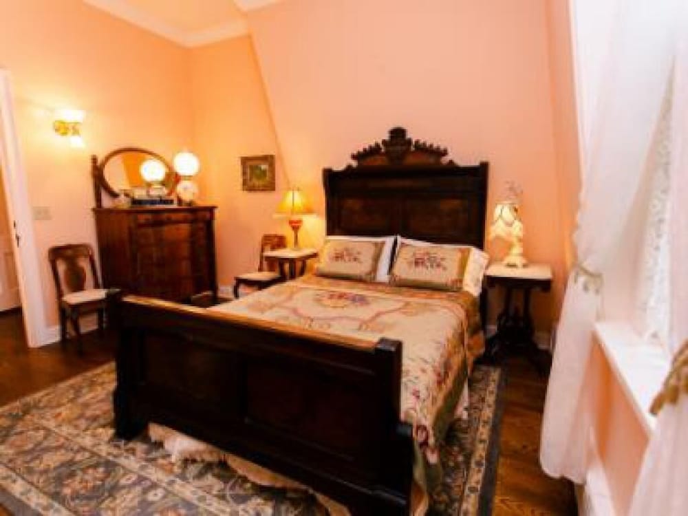 Silas W Robbins House - thumb 6