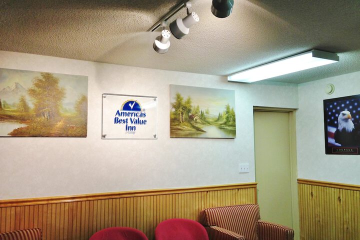 Americas Best Value Inn Macomb - thumb 5