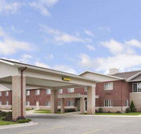 Super 8 by Wyndham Ava - Accommodation Ohio