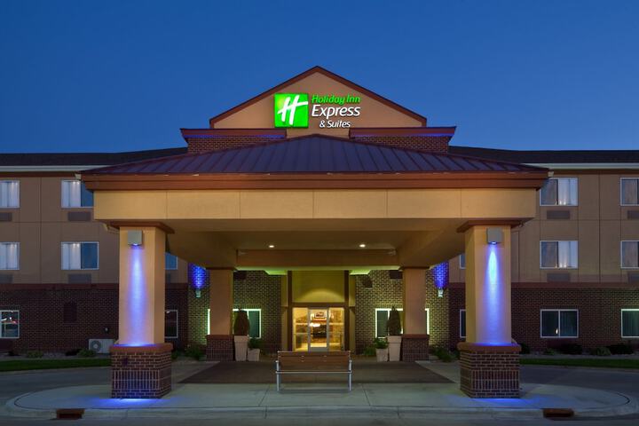 Holiday Inn Express & Suites Aberdeen, An IHG Hotel - thumb 4