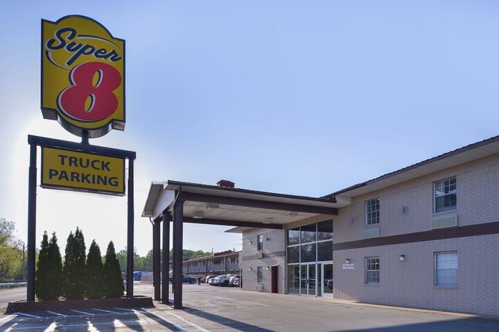 Super 8 By Wyndham Little Rock/North/Airport - thumb 1
