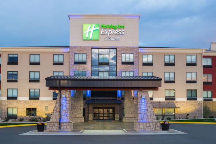 Holiday Inn Express Hotel & Suites Bismarck, An IHG Hotel - thumb 2