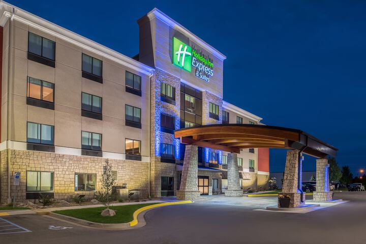 Holiday Inn Express Hotel & Suites Bismarck, An IHG Hotel - thumb 4