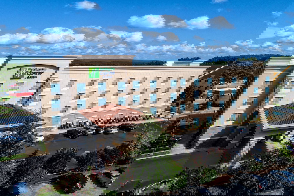 Holiday Inn Express Hotel & Suites Cookeville, An IHG Hotel - thumb 1