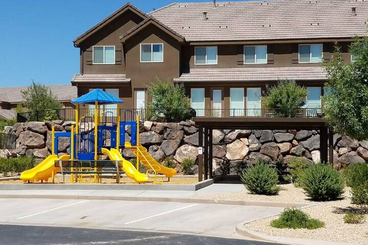 Zion Escapes - thumb 2