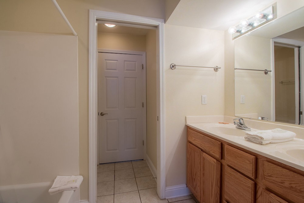 Oak Shores 103 - thumb 6