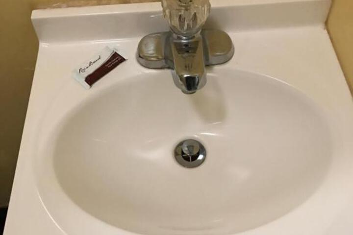 Budget Inn - thumb 7