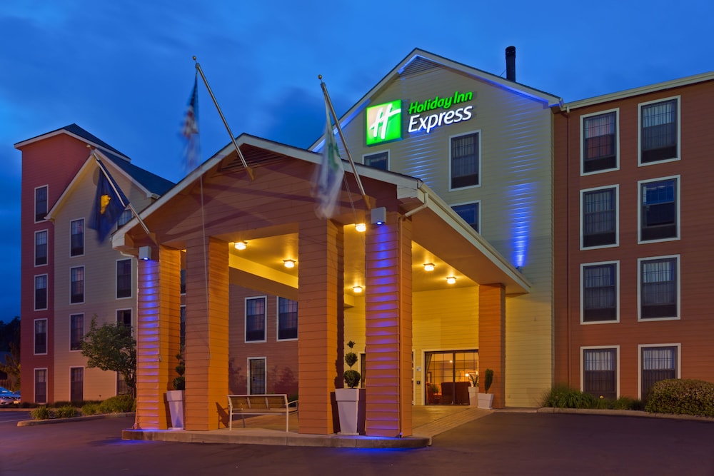 Holiday Inn Express Grants Pass, An IHG Hotel - thumb 0