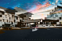 La Quinta Inn  Suites by Wyndham Kokomo