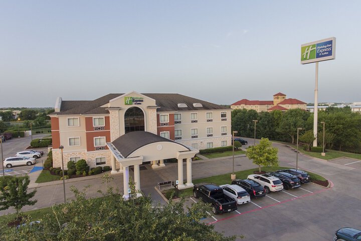 Holiday Inn Express Hotel & Suites Mount Pleasant, An IHG Hotel - thumb 2