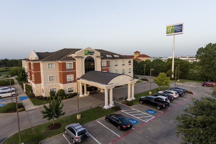 Holiday Inn Express Hotel & Suites Mount Pleasant, An IHG Hotel - thumb 4