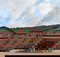 Holiday Inn Exp Chester WV an IHG Hotel - Accommodation Ohio