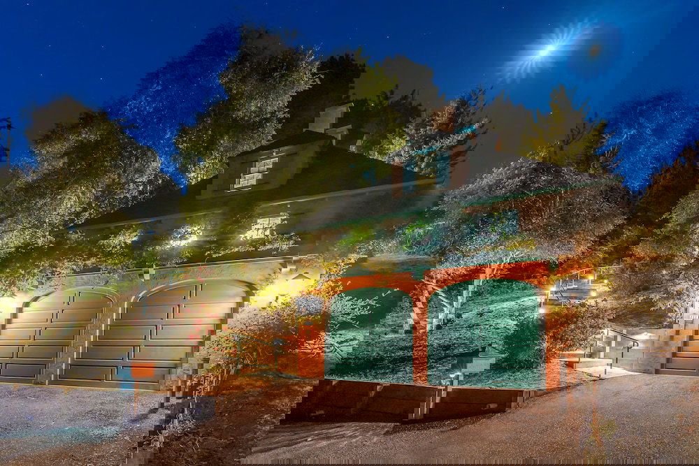 Marbella Lane Tuscan Villa With Hot Tub - thumb 3