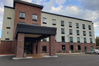 Cobblestone Hotel and Suites Janesville