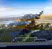 Marbella Lane Pedro Point Beach House with Hot Tub - Accommodation Ohio