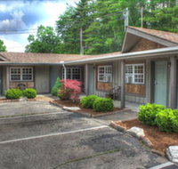 The Shady Lawn Lodge - Accommodation Ohio