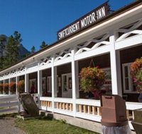 Swiftcurrent Motor Inn and Cabins - Inside the Park - Accommodation Ohio