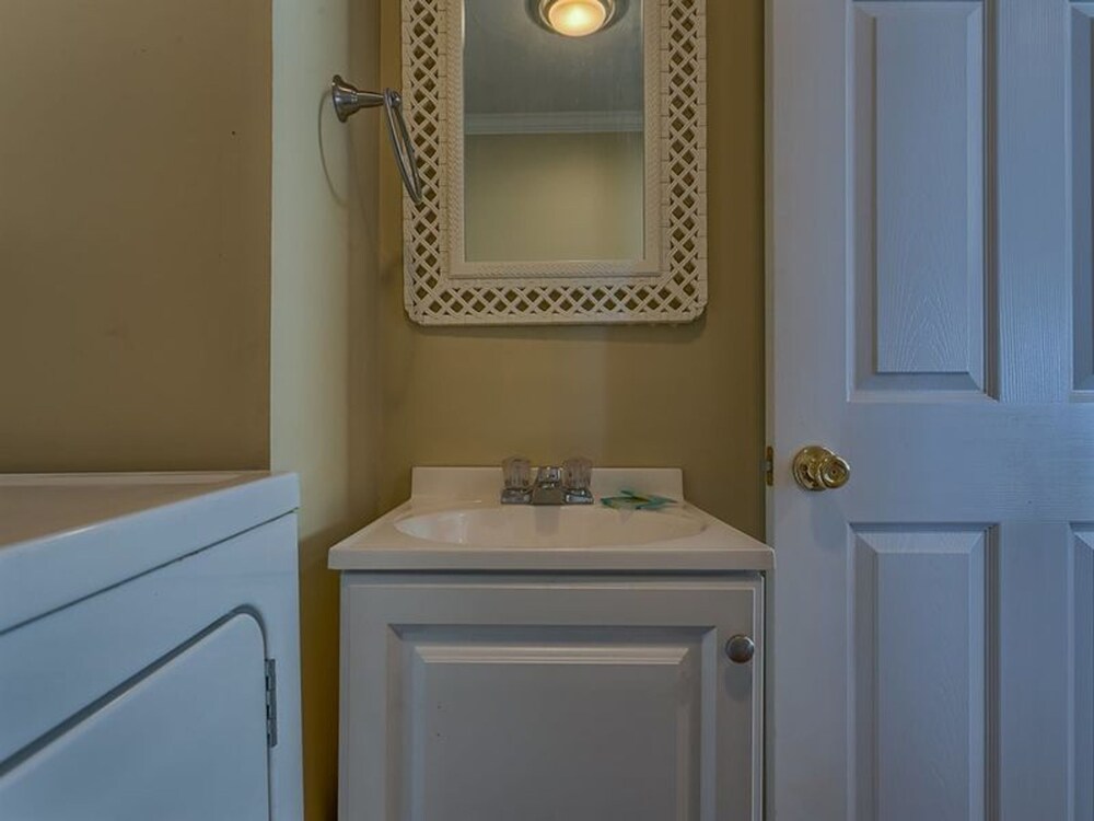 Ala. White Sands By Meyer Vacation Rentals - thumb 2