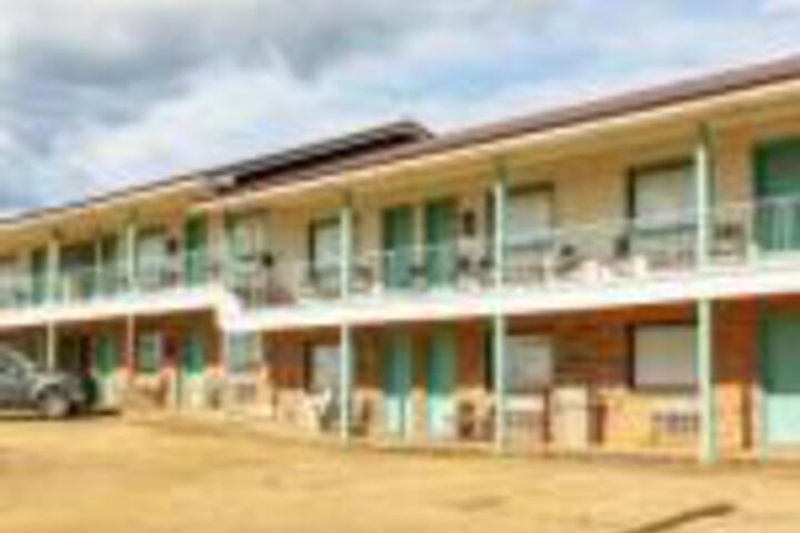 Toledo Town Inn - thumb 0