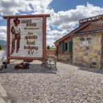 Snake River Roadhouse by KABINO