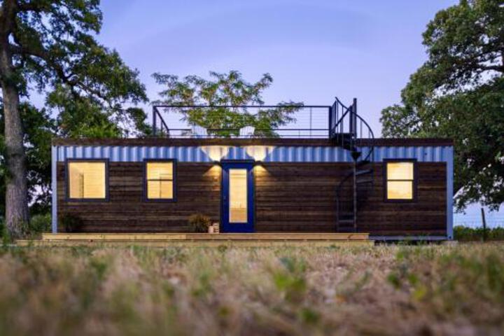 Container Tiny Home 12 Min To Magnolia Silos & Baylor - thumb 0